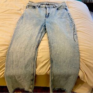 Higher High Rise Flare Jeans - cute frayed hem / Light Rinse // Size 12